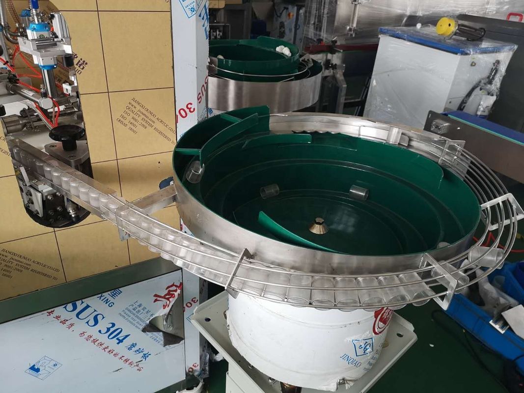 Μηχανή πλήρωσης 2000BPH 50-500ml PLC Control Monoblock για μπουκάλια σε ρολό